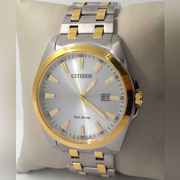 **SOLD/OTHER PLATFORM** Citizen Eco-Drive Men's Corso Two-Tone Stainless Steel - Picture 2 of 9